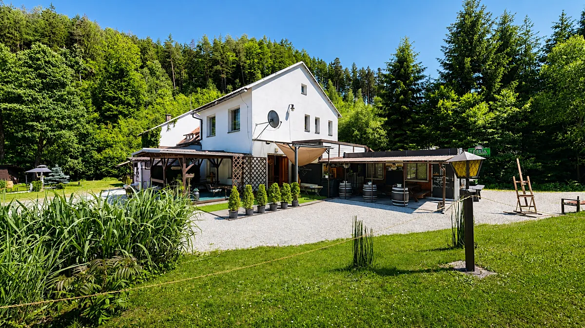 Prodej chaty 552 m², pozemek 2000 m²
